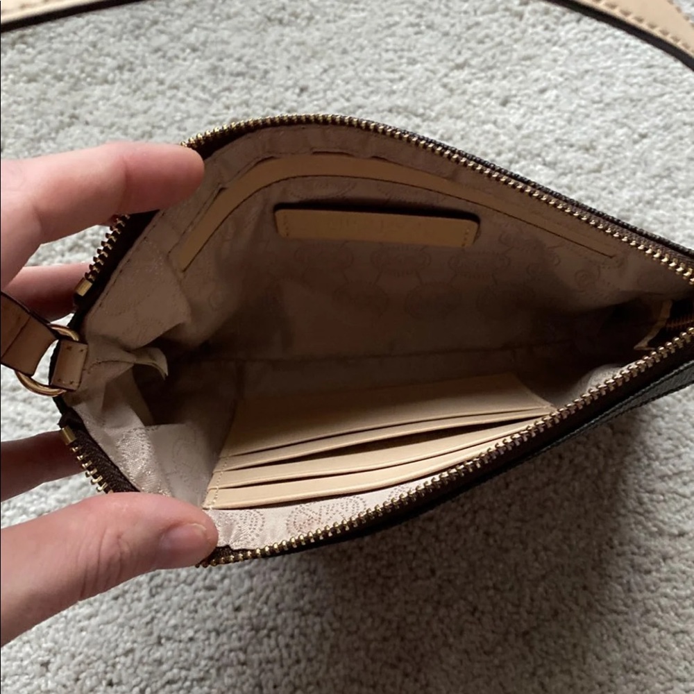 Purse - Picture 6 of 8